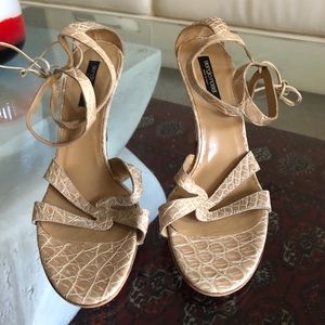 SERGIO ROSSI LIGHT BROWN/BEIGE ANKLE STRAP SANDALS